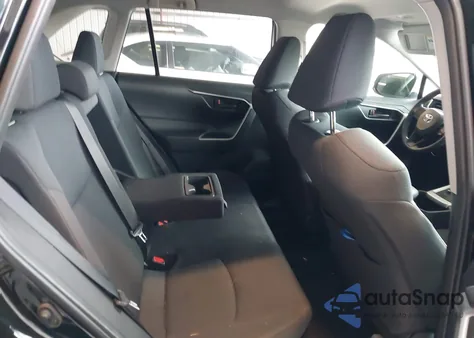 2022 Toyota Rav4 Le z USA, uszkodzony, nr VIN JTMMWRFV4ND142875